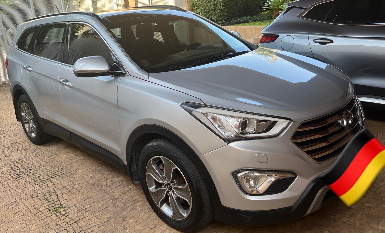 Hyundai Grand Santa Fe